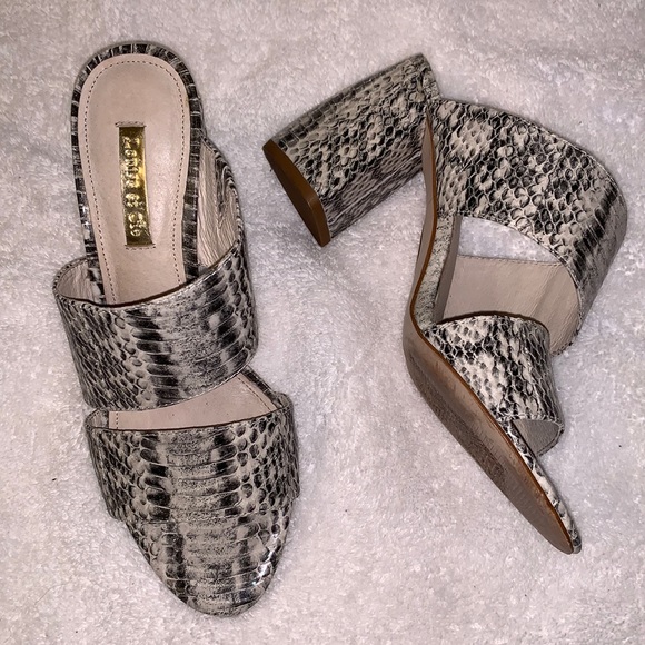 Louise et Cie Shoes - Louise et Cie Snakeskin block heel Sandal sz 6.5